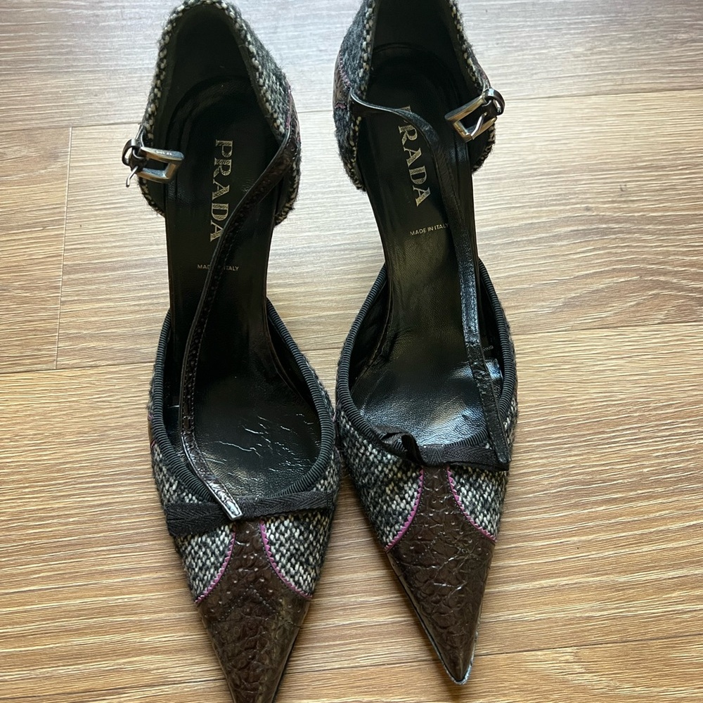 Prada Women's Black and Brown Textured Heels - Picture 1 of 4